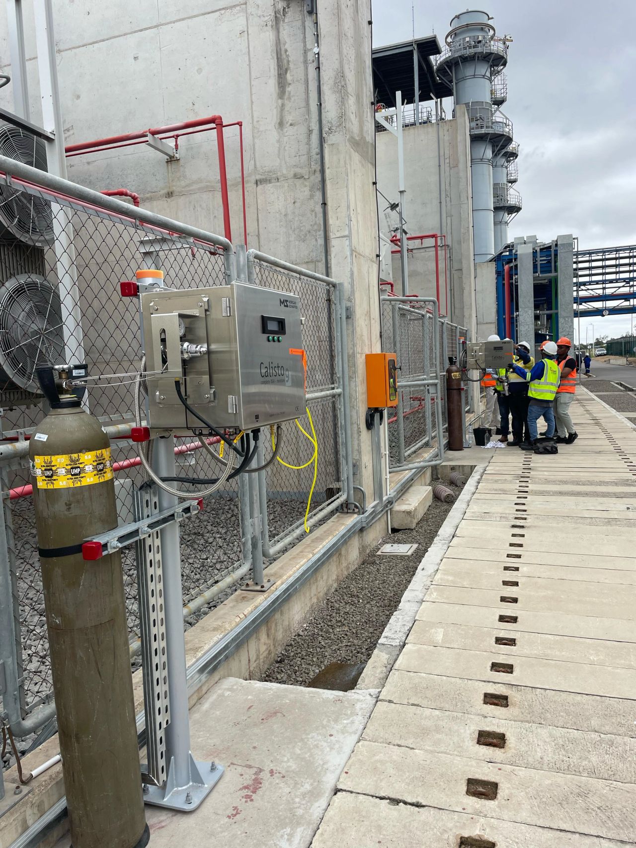 Instalação e comissionamento dos analisadores de gases dissolvidos (DGA) da DOBLE